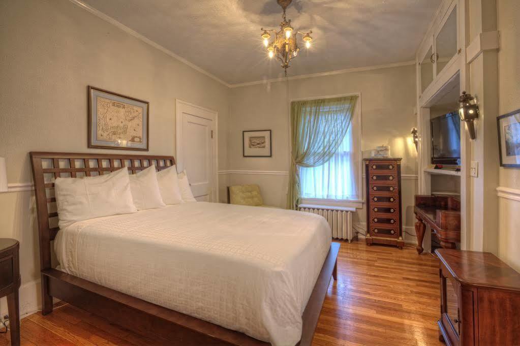 Bluefield Inn, A Select Registry Propery Extérieur photo